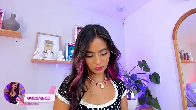 emily bank online show from 10-09-25, 06:39