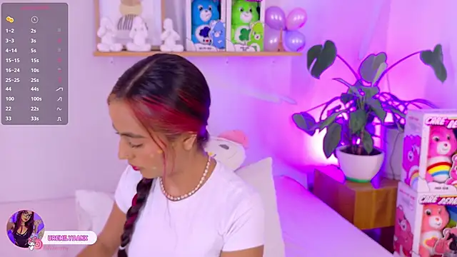 Snapshot of emily_bank chatting on 12-01-25, 07:52 emily bank online show from 12-01-25, 07:52