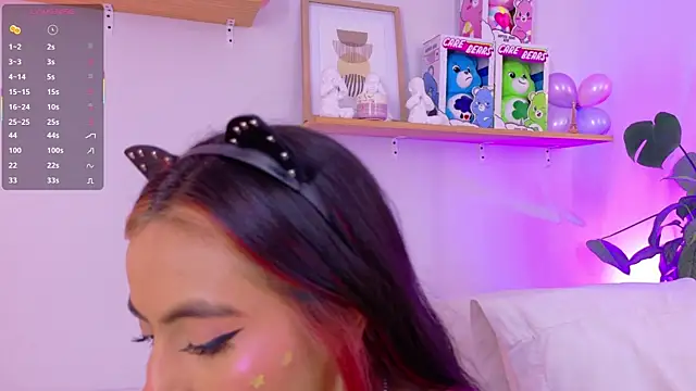 Snapshot of emily_bank chatting on 12-02-25, 07:53 emily bank online show from 12-02-25, 07:53