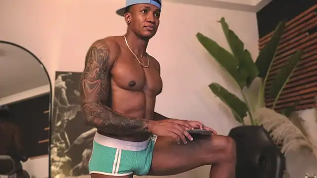 Logan Varela online show from 02-13-25, 11:37