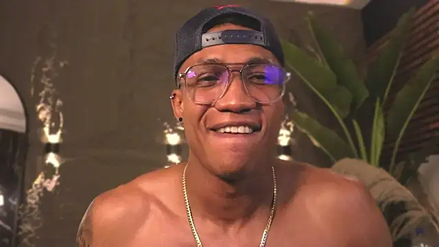 Logan Varela online show from 02-19-25, 05:16