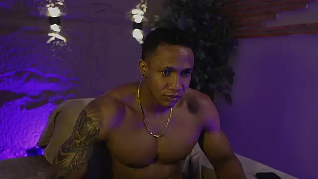 Logan Varela online show from 10-15-25, 08:42