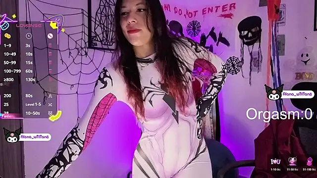 Snapshot of 1Alana_W chatting on 10-30-25, 01:45 1Alana W online show from 10-30-25, 01:45