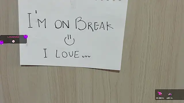 Snapshot of Queen_Antonella_Oficial chatting on 01-31-25, 03:11 Queen Antonella Oficial online show from 01-31-25, 03:11