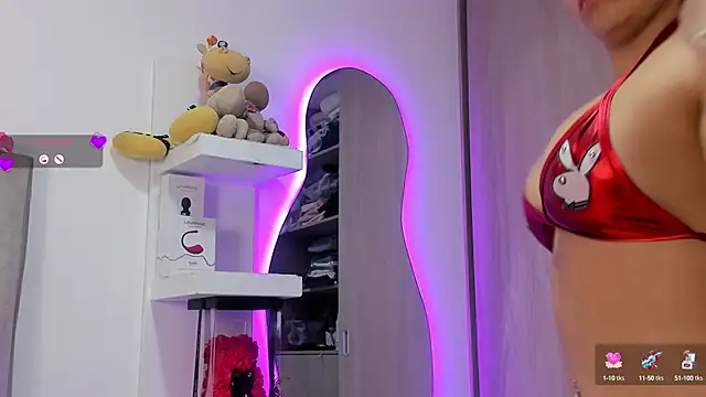 Snapshot of Queen_Antonella_Oficial chatting on 03-14-25, 11:45 Queen Antonella Oficial online show from 03-14-25, 11:45