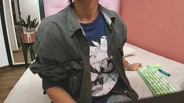 Snapshot of yourcuteneighbourr chatting on 01-16-25, 03:02 yourcuteneighbourr online show from 01-16-25, 03:02