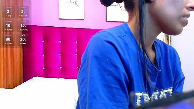 yourcuteneighbourr online show from 06-11-26, 03:15