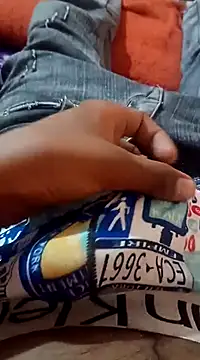 Snapshot of rjxraj chatting on 03-11-25, 04:29 rjxraj online show from 03-11-25, 04:29