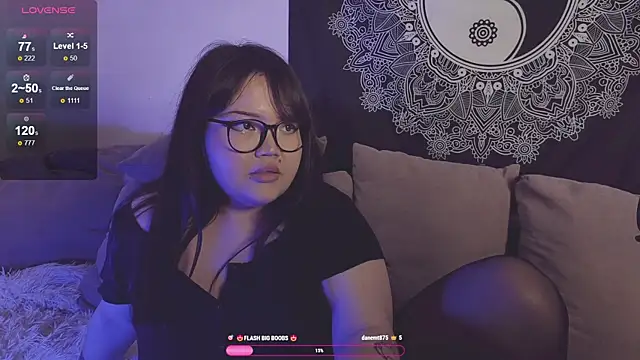 Snapshot of LeyaKan chatting on 12-03-24, 11:35 LeyaKan online show from 12-03-24, 11:35