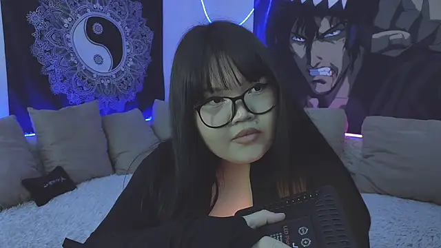 Snapshot of LeyaKan chatting on 01-27-25, 09:55 LeyaKan online show from 01-27-25, 09:55