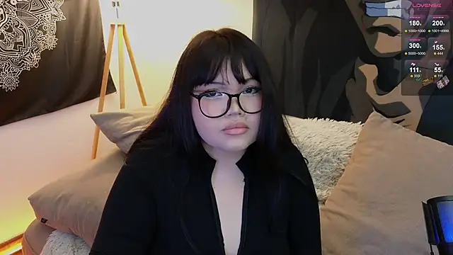 Snapshot of LeyaKan chatting on 02-25-25, 08:09 LeyaKan online show from 02-25-25, 08:09