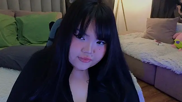 Snapshot of LeyaKan chatting on 03-12-25, 09:03 LeyaKan online show from 03-12-25, 09:03