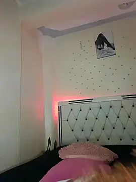 C-yoyo online show from 02-13-25, 04:22