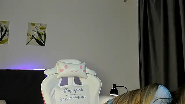 Snapshot of elliediaz chatting on 09-23-25, 07:50 elliediaz online show from 09-23-25, 07:50