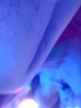 gurlnips online show from 09-28-25, 11:04