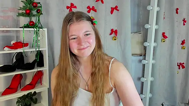 Snapshot of Rebecca_Kelly chatting on 12-19-24, 09:38 Rebecca Kelly online show from 12-19-24, 09:38