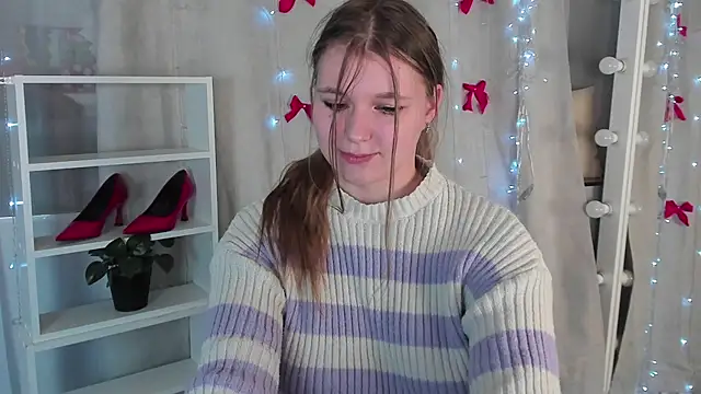 Snapshot of Rebecca_Kelly chatting on 01-09-25, 12:46 Rebecca Kelly online show from 01-09-25, 12:46