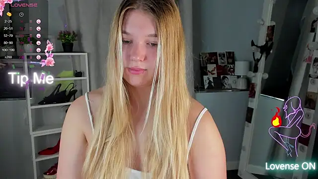 Snapshot of Rebecca_Kelly chatting on 09-09-25, 01:49 Rebecca Kelly online show from 09-09-25, 01:49