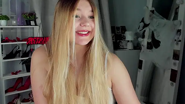 Snapshot of Rebecca_Kelly chatting on 11-01-25, 02:35 Rebecca Kelly online show from 11-01-25, 02:35