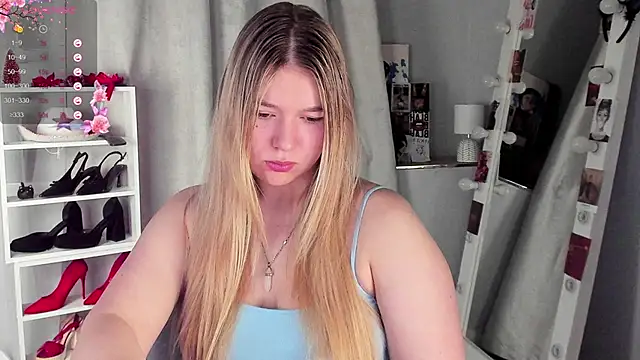 Rebecca Kelly online show from 02-13-26, 02:40