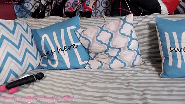 sara love89 online show from 01-29-25, 06:39