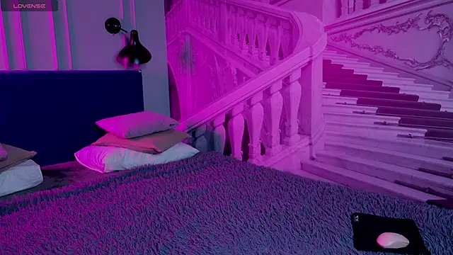 Liv Fay online show from 12-10-24, 01:55