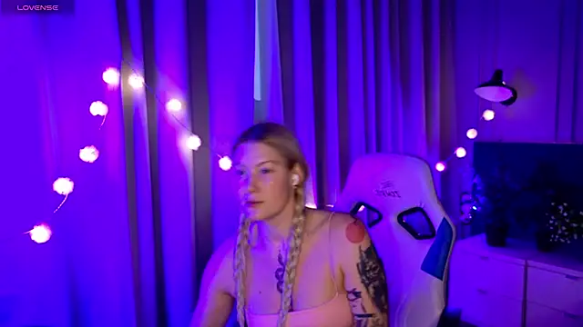 Liv Fay online show from 02-13-25, 02:42