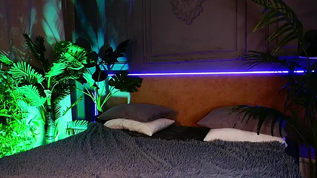 Liv Fay online show from 03-19-25, 08:32