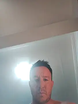 Snapshot of diveryplacer chatting on 12-20-25, 08:27 diveryplacer online show from 12-20-25, 08:27