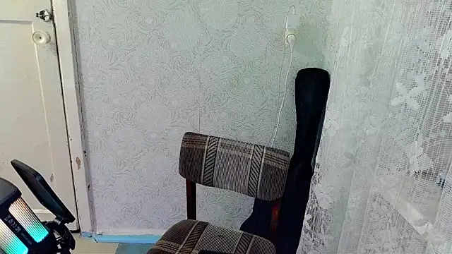 Snapshot of HilmarZ chatting on 01-17-25, 04:15 HilmarZ online show from 01-17-25, 04:15