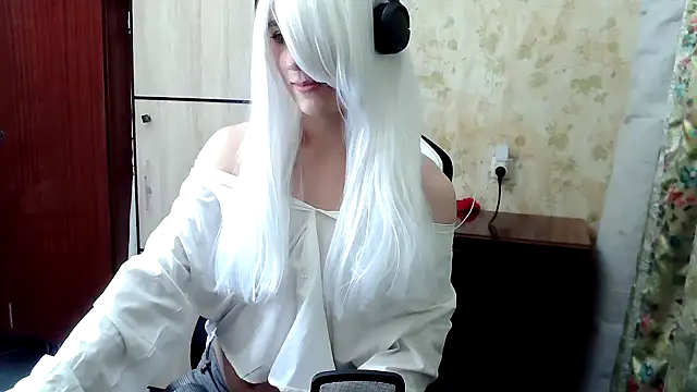 Snapshot of HilmarZ chatting on 10-14-25, 05:14 HilmarZ online show from 10-14-25, 05:14