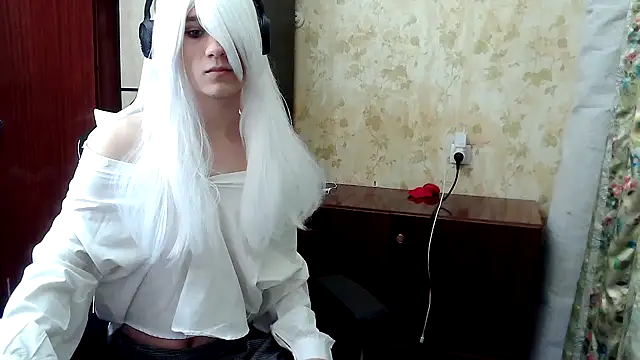 Snapshot of HilmarZ chatting on 10-19-25, 04:18 HilmarZ online show from 10-19-25, 04:18