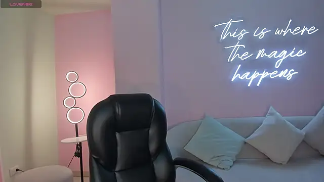 Snapshot of CelestePalmer_ chatting on 10-07-25, 10:23 CelestePalmer online show from 10-07-25, 10:23