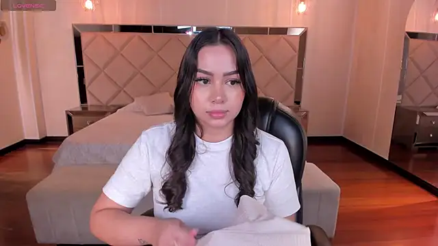 Snapshot of CelestePalmer_ chatting on 11-21-25, 10:14 CelestePalmer online show from 11-21-25, 10:14