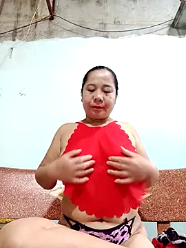 Queen 18200 online show from 10-20-25, 12:33