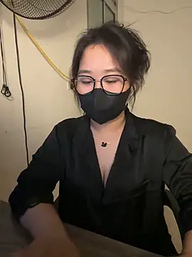 Jenni nana online show from 12-12-24, 10:45