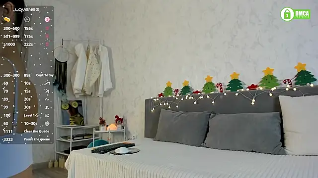 pretty yong cat online show from 12-17-25, 03:29