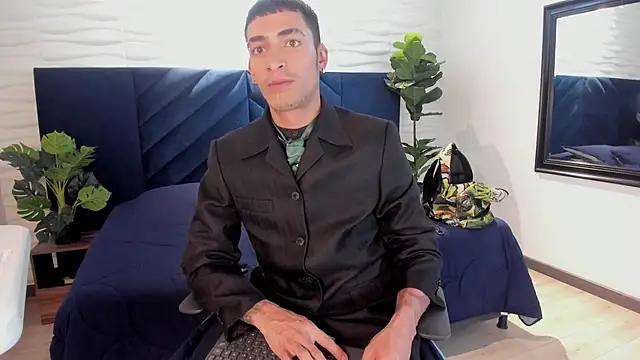 DrakeNeumann online show from 02-13-25, 03:18