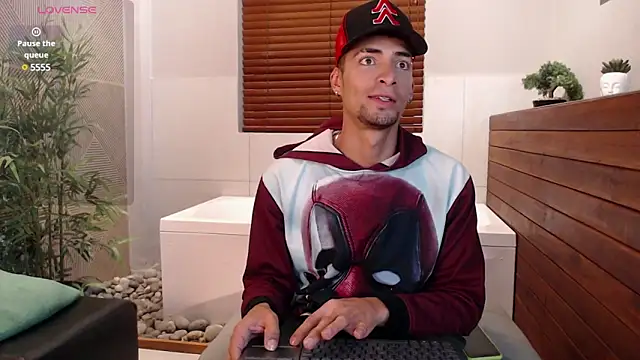 DrakeNeumann online show from 03-18-25, 06:46