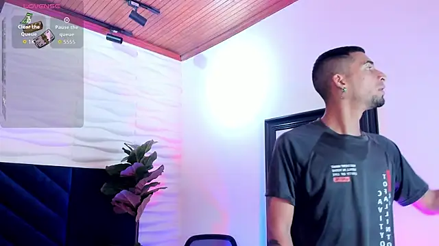 DrakeNeumann online show from 12-15-25, 03:33