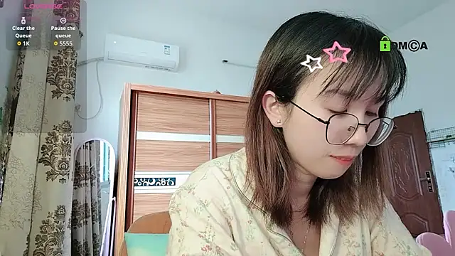 Lili 666 online show from 10-22-25, 08:03