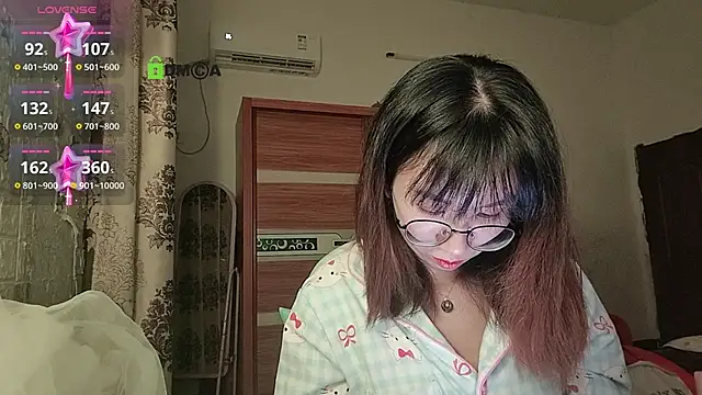 Lili 666 online show from 11-11-25, 04:29