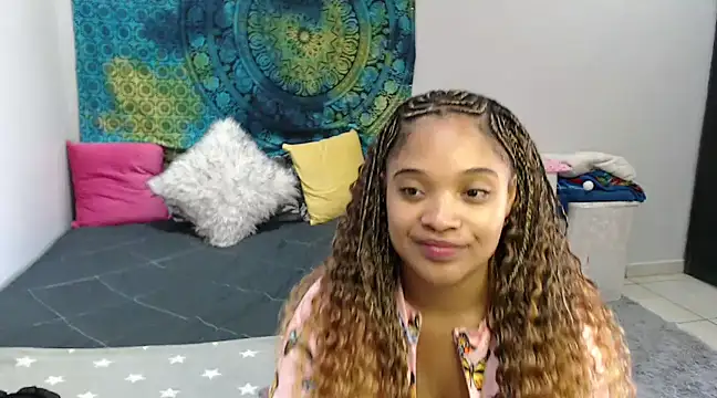 Snapshot of CREAMYCUPCAKExxx chatting on 01-26-25, 11:39 CREAMYCUPCAKExxx online show from 01-26-25, 11:39