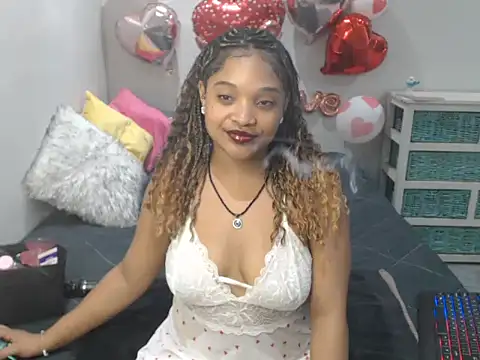 Snapshot of CREAMYCUPCAKExxx chatting on 02-12-25, 06:30 CREAMYCUPCAKExxx online show from 02-12-25, 06:30