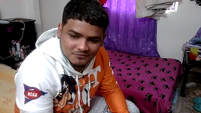 Boycuriousxxx online show from 05-14-26, 12:56