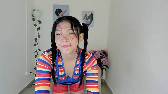 Snapshot of Charlothe_capell chatting on 10-18-25, 09:15 Charlothe capell online show from 10-18-25, 09:15