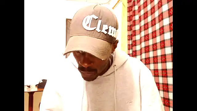 phillip-hot online show from 11-29-25, 04:37