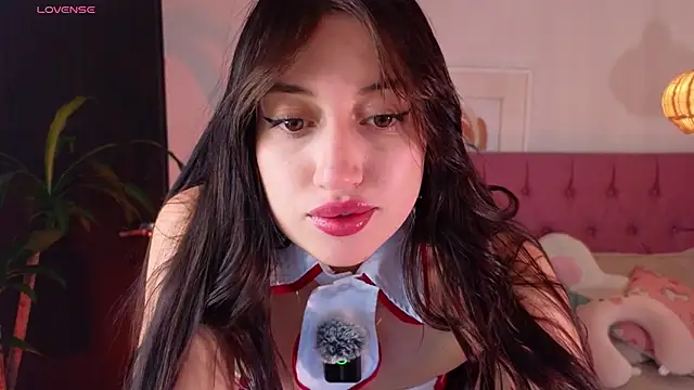 Snapshot of eimy22 chatting on 01-19-25, 11:32 eimy22 online show from 01-19-25, 11:32