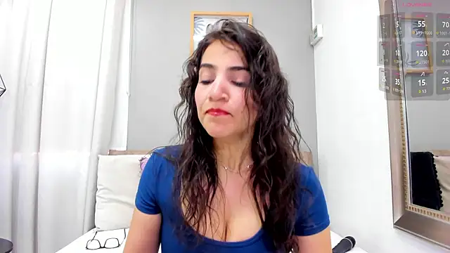 Snapshot of Miranda_doll_ chatting on 07-16-26, 01:28 Miranda doll online show from 07-16-26, 01:28