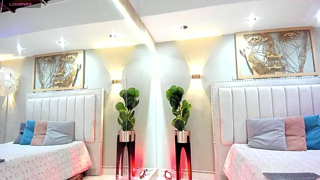 Snapshot of Miranda_doll_ chatting on 07-29-26, 12:03 Miranda doll online show from 07-29-26, 12:03